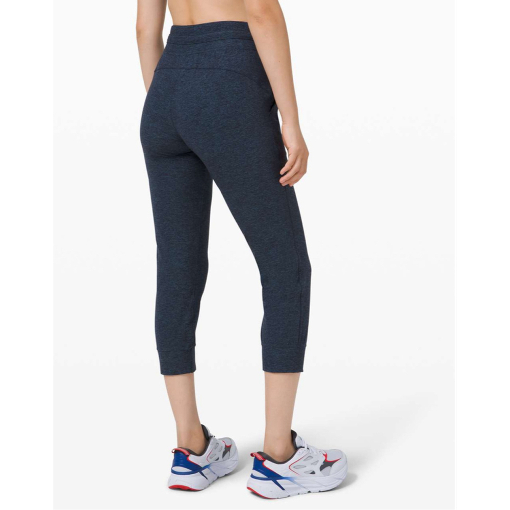 Lululemon Ready to Rulu Jogger Crop
Heathered True Navy / Black